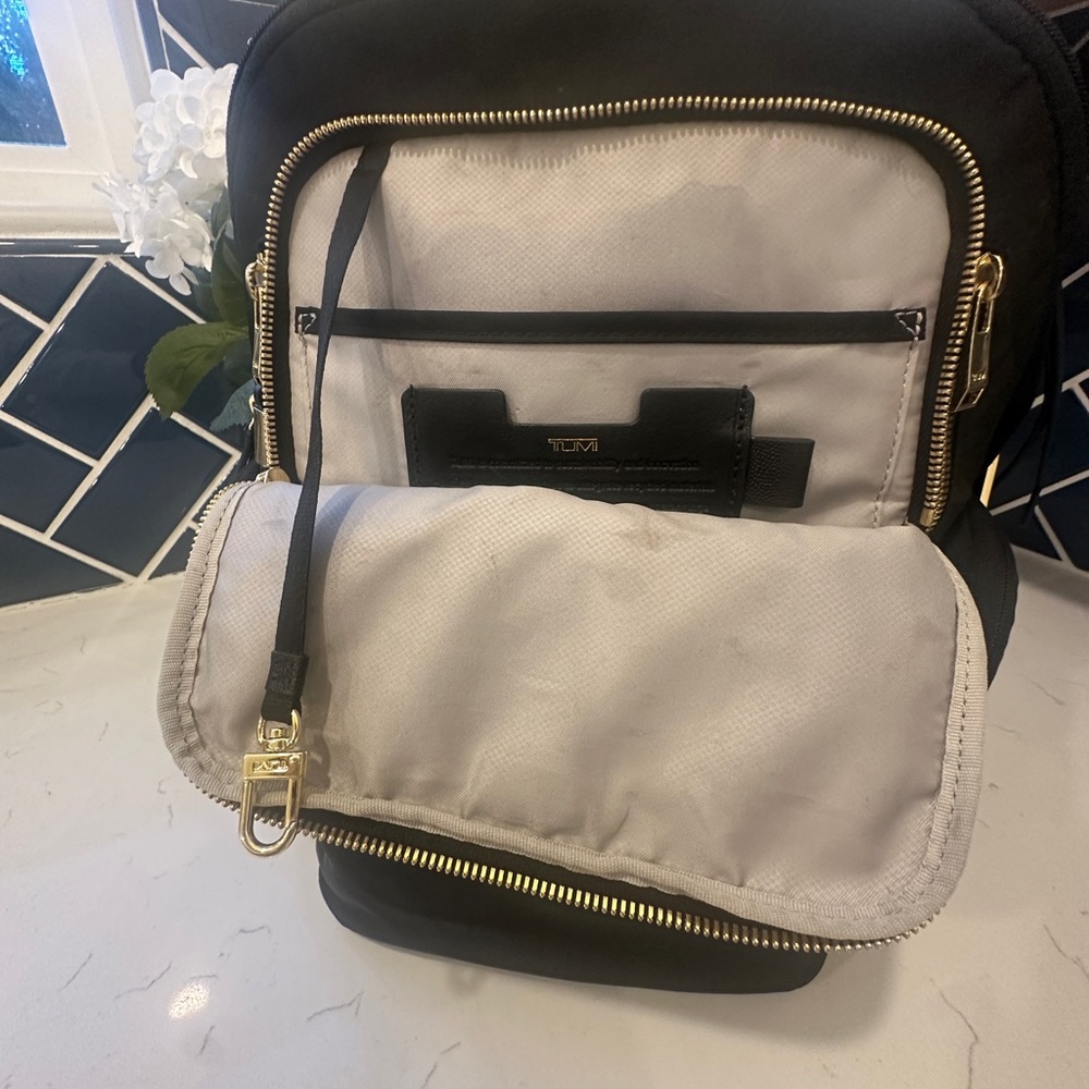 Tumi Voyageur Celina Backback Black with gold hardware - Picture 7 of 9